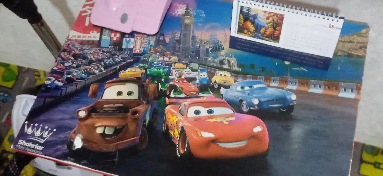 میز تحریر|میز تحریر و کامپیوتر|بومهن, |دیوار