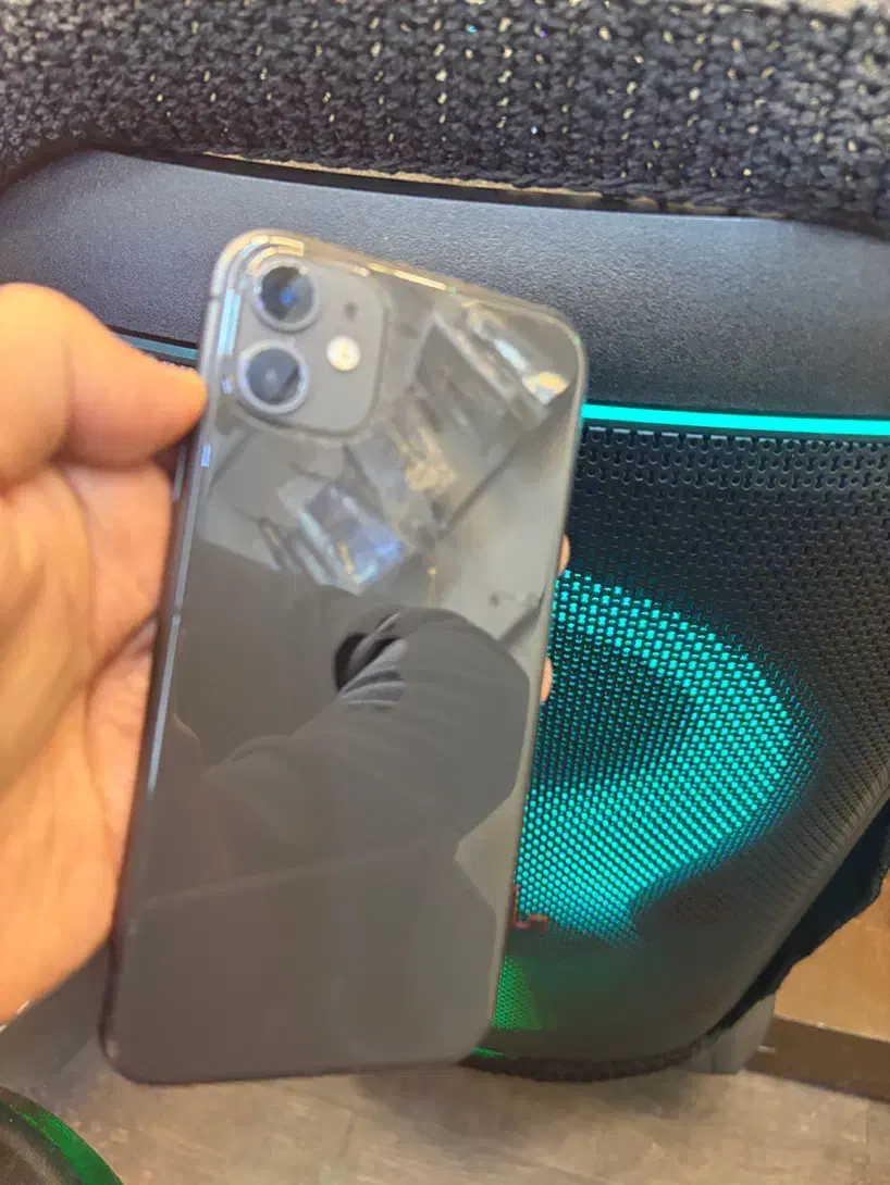 ایفون۱۱درحد۱۲۸گیگZaaمشکی|موبایل|تهران, صادقیه|دیوار