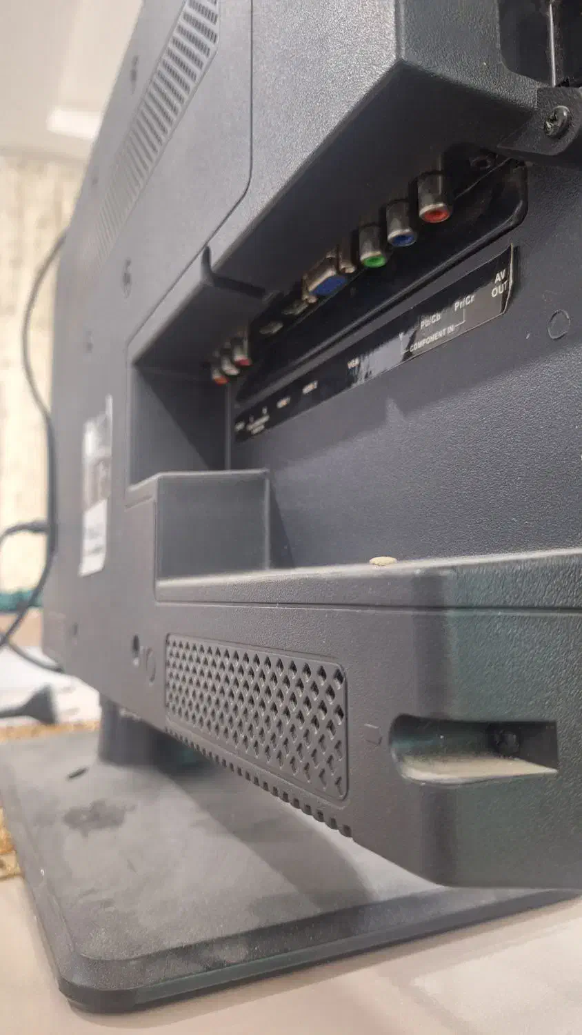 تلوزیون|تلویزیون و پروژکتور|گلبهار, نوبهار|دیوار