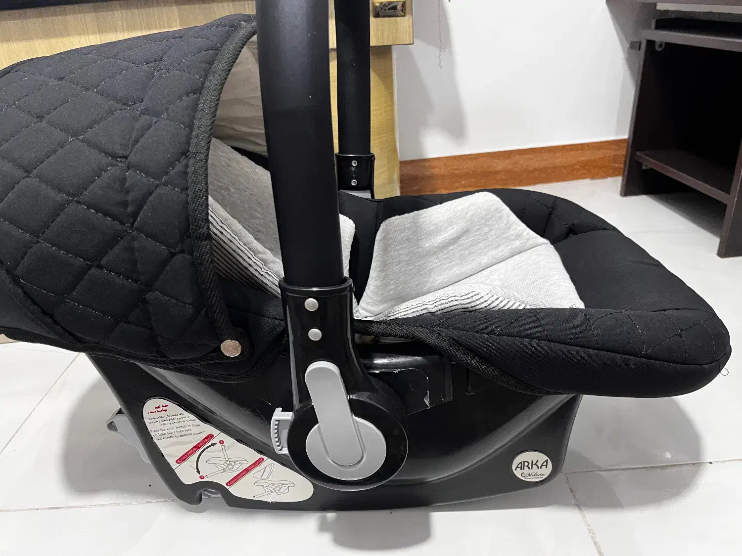 کریر|کالسکه و لوازم جانبی|لاهیجان, لیالستان|دیوار