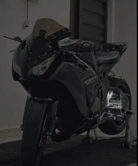 سی بی آر ۱۰۰۰|موتورسیکلت|شهر ری, صالح آباد جنوبی (باغ رضوان)|دیوار