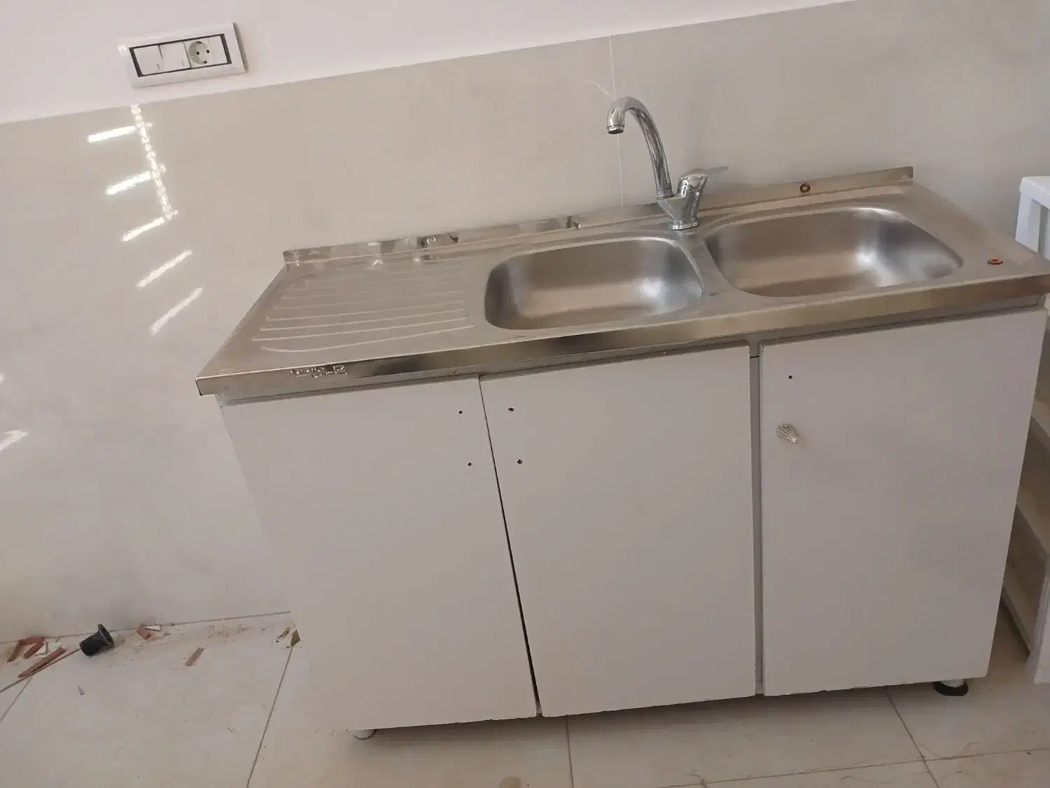 سینک و ابچکان|آب‌چکان و نظم‌دهنده ظروف|بوکان, |دیوار