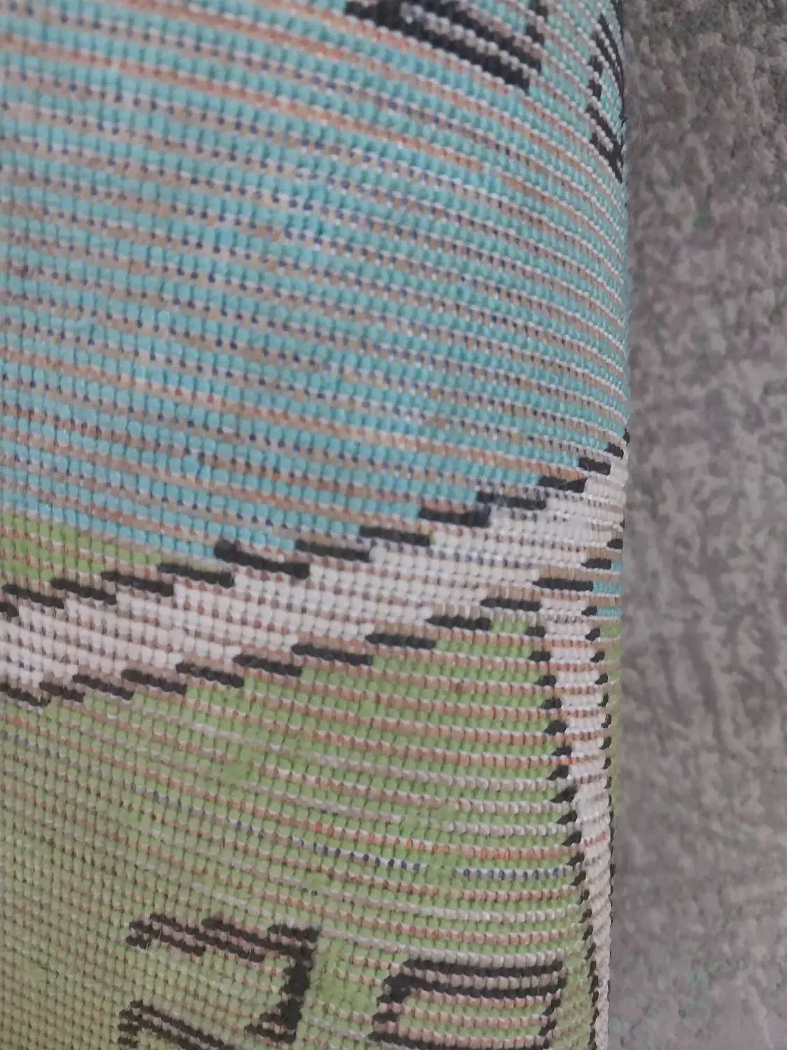 فرش بچگانه|فرش|شیراز, شهرک بهشتی|دیوار