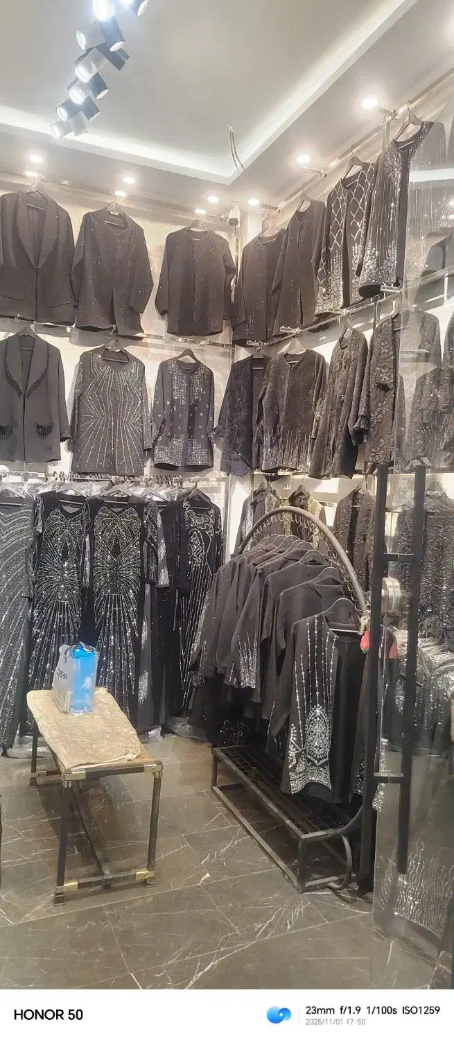 فروشنده ماهر خانم|استخدام بازاریابی و فروش|تهران, بازار|دیوار