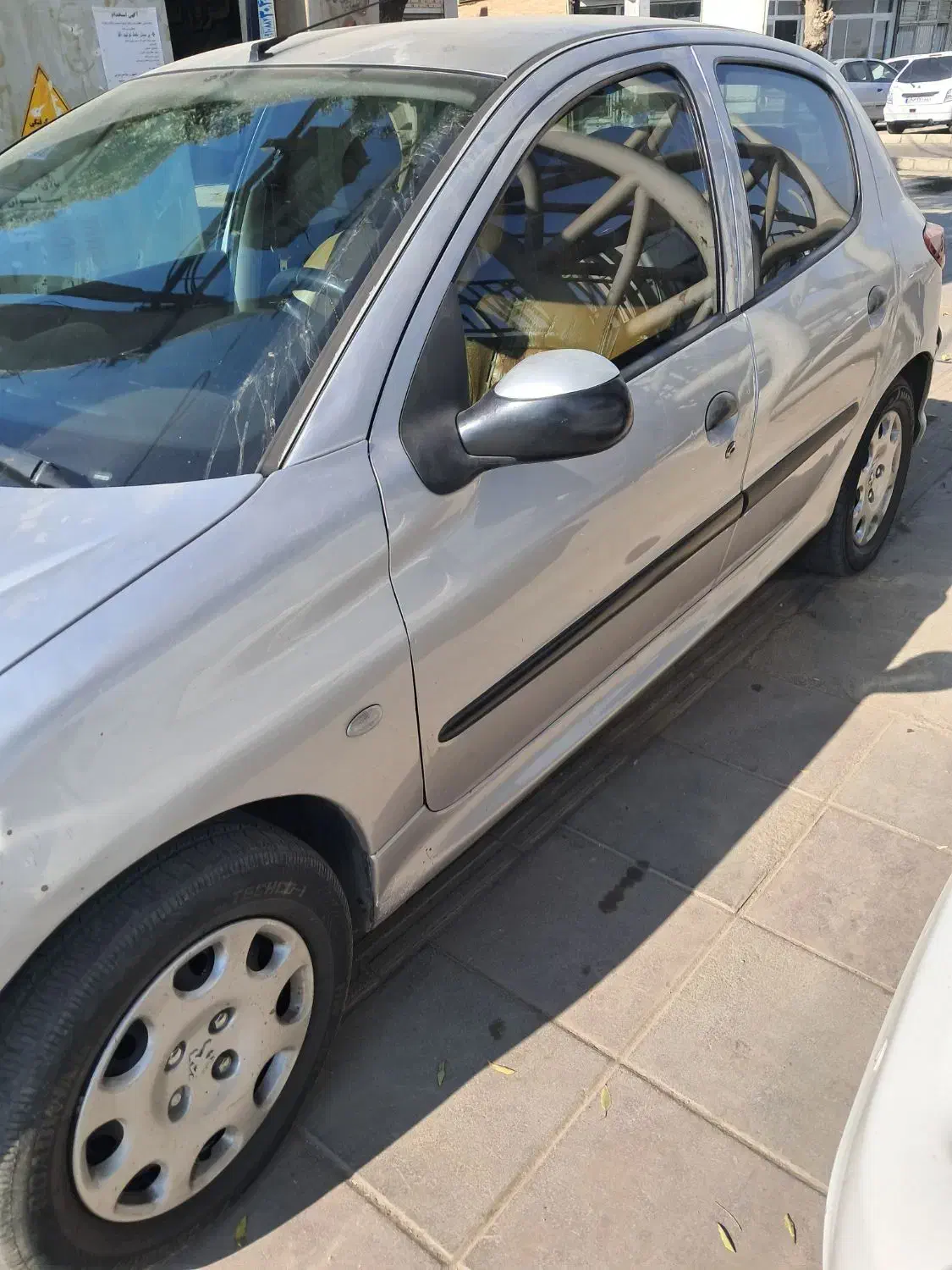 ۲۰۶ مدل ۸۳|خودرو سواری و وانت|چهارباغ, |دیوار