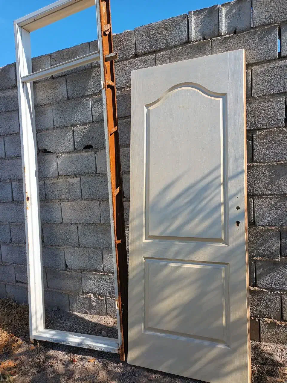 درب چوبی با چارچوب|مصالح و تجهیزات ساختمان|صوفیان, |دیوار