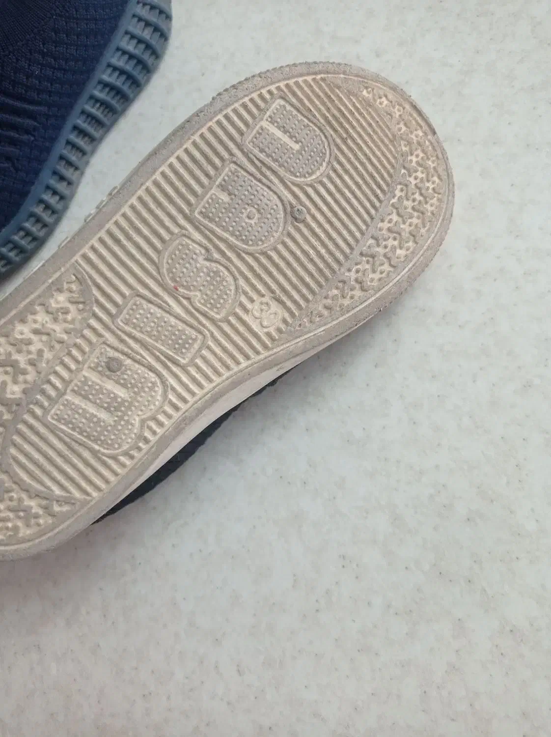 کفش بچگانه|کفش و لباس بچه|برخوار, |دیوار