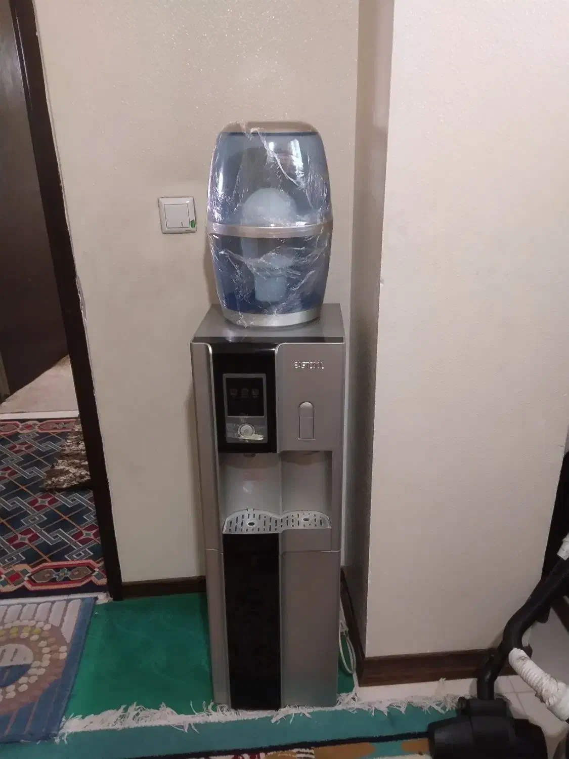 اب سرد کن|آب‌سردکن و تصفیه آب|شاهین‌شهر, شهرک گلدیس|دیوار