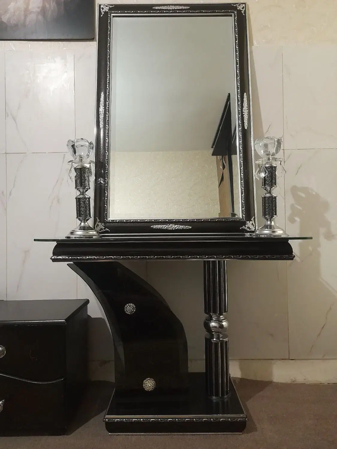 آینه شمعدان|آینه|چهارباغ, |دیوار