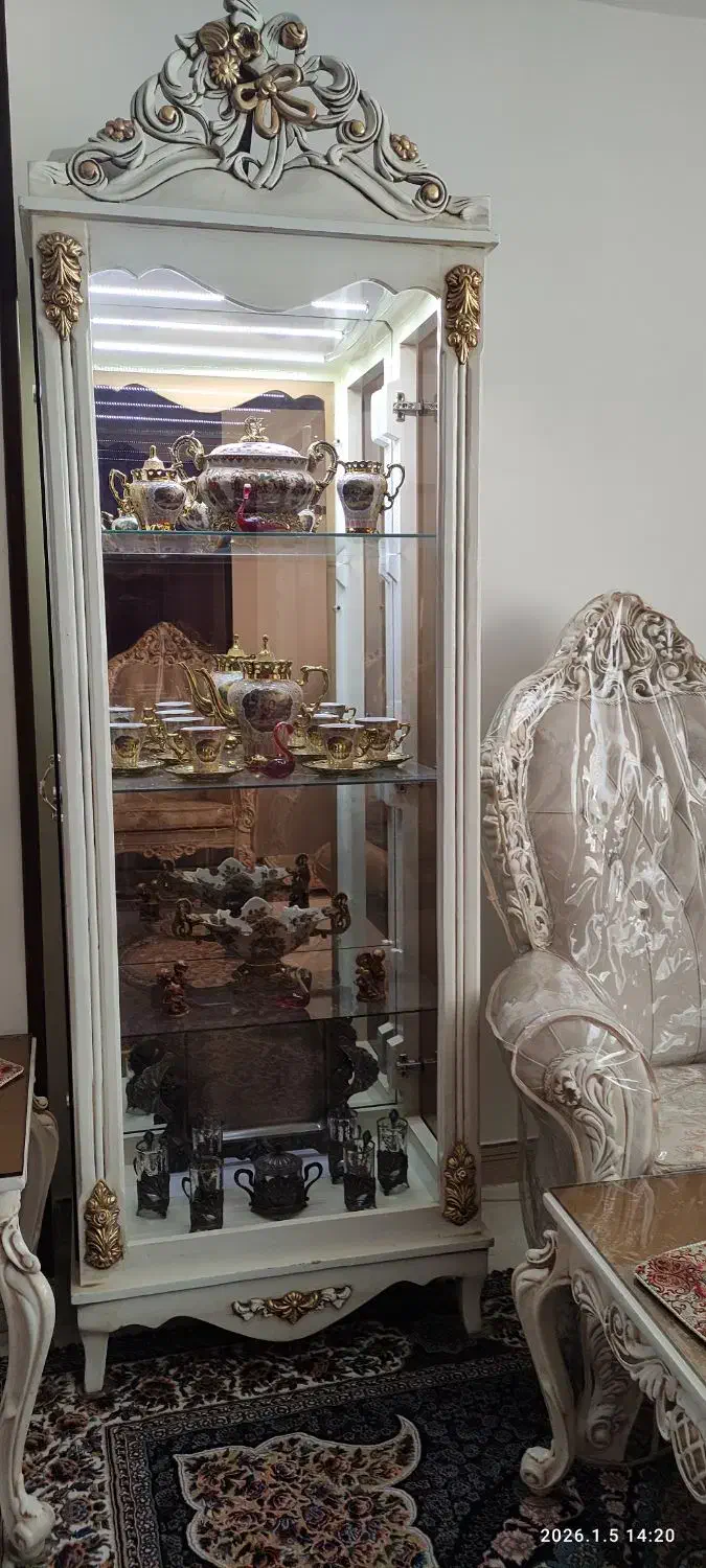 ویترین چوبی|بوفه، ویترین، کنسول|فولادشهر, مسکن مهر فولادشهر|دیوار