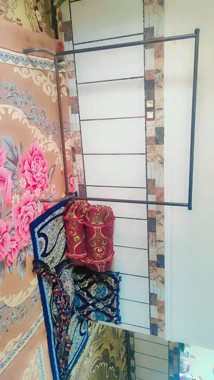 رگال رخت اویز|بندرخت و رختآویز|کهنوج, |دیوار