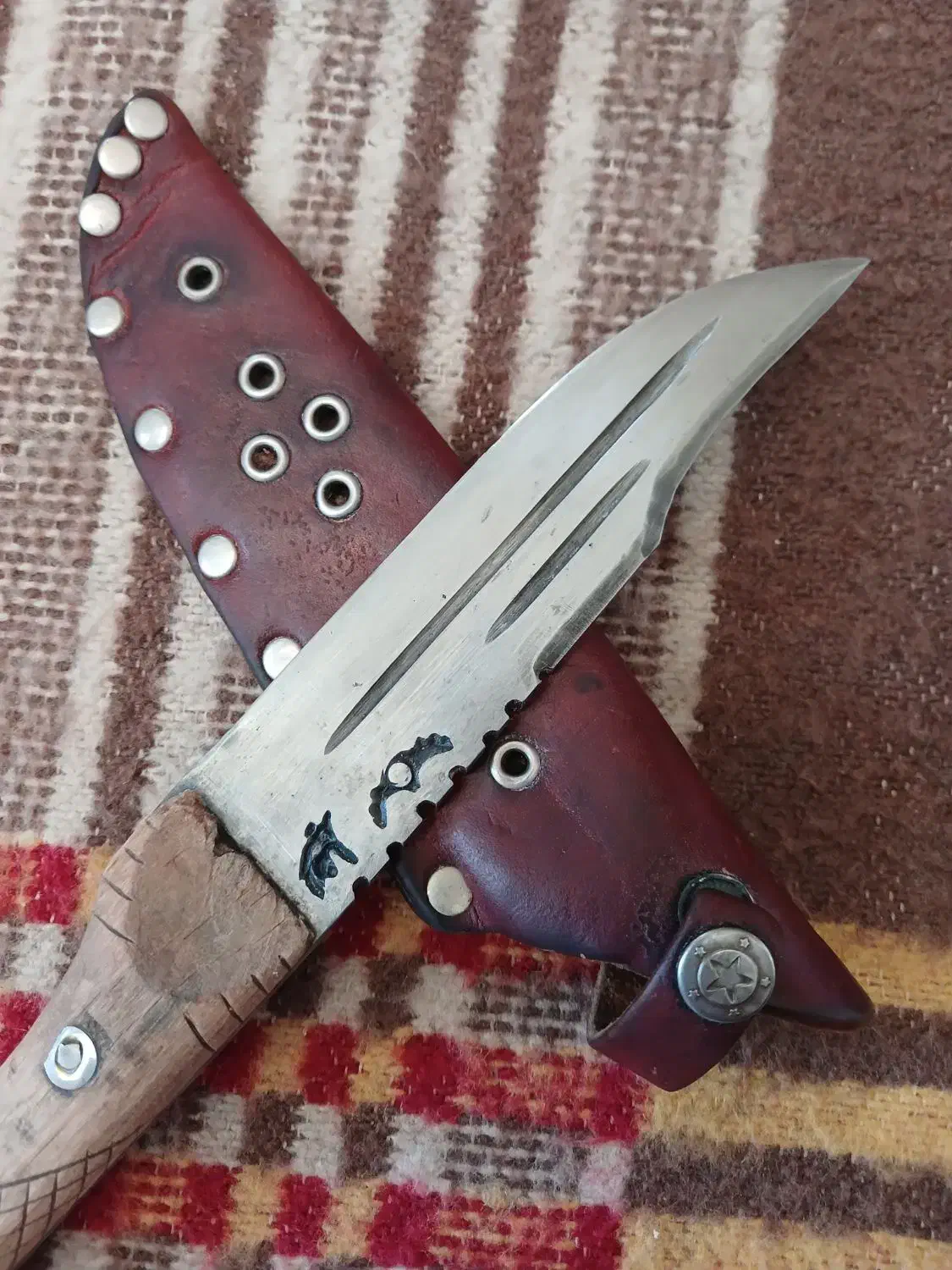 چاقو|کلکسیون اشیاء عتیقه|ایلام, |دیوار