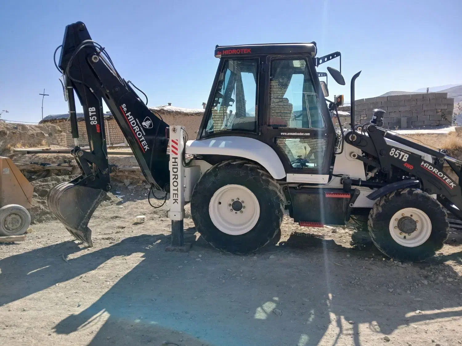 بیل بکهو هیدوروتک|خودرو سنگین|کرمانشاه, |دیوار