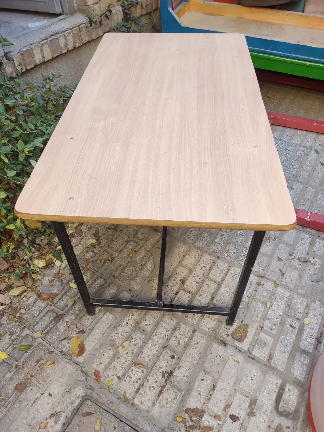 میز mdf پایه فلزی، میزو نیمکت چوبی، تجهیزات مهد|میز تحریر و کامپیوتر|فولادشهر, A4|دیوار