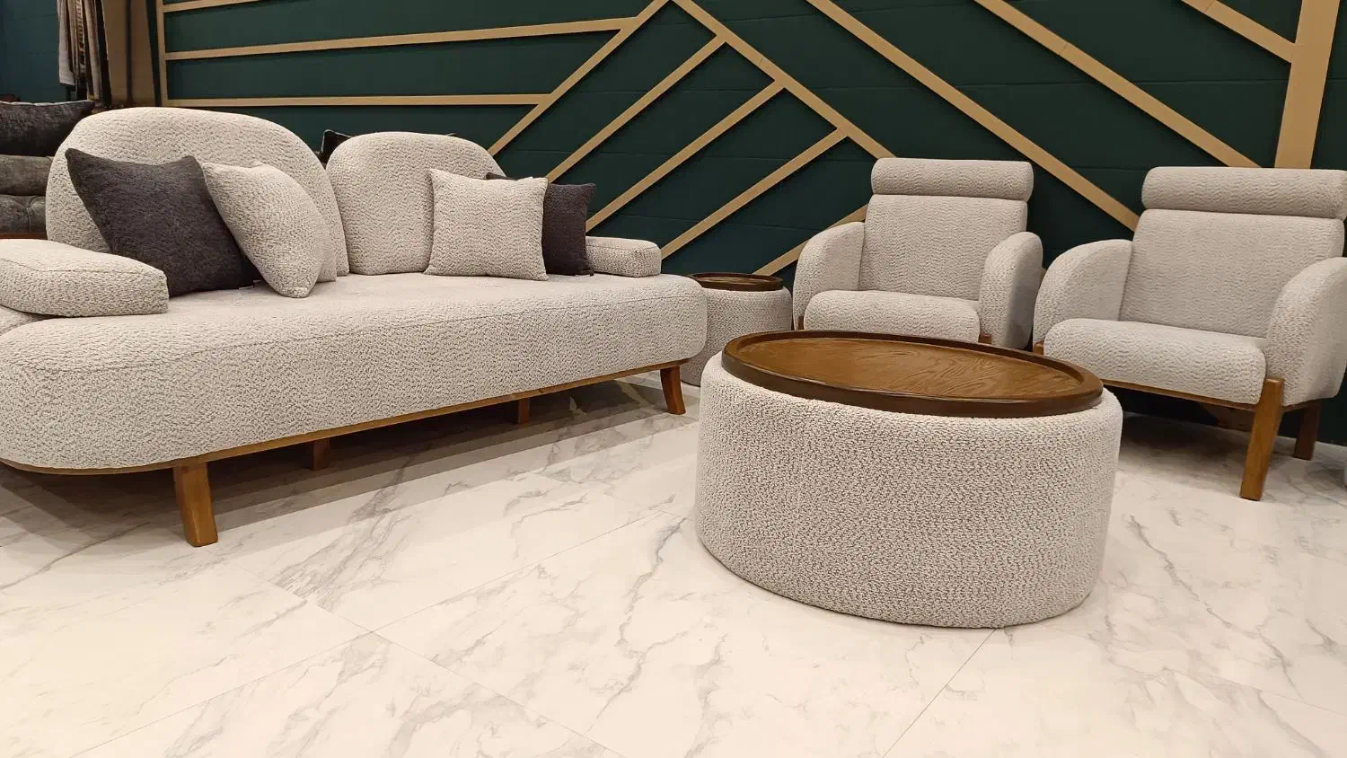 تولیدی مبل راحتی مینی‌مال  از دم قسط 40 ماهه|مبلمان خانگی و میز عسلی|مشهد, گرجی علیا|دیوار