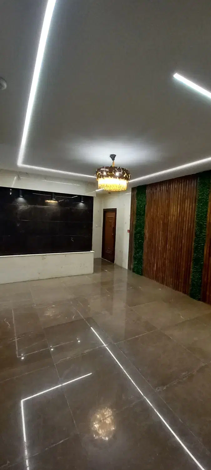 اپارتمان ۱۵۲ متر سه خواب ۸۰ متر حیاط شیک اختصاصی|فروش آپارتمان|هشتگرد, فاز ۱ مهستان|دیوار