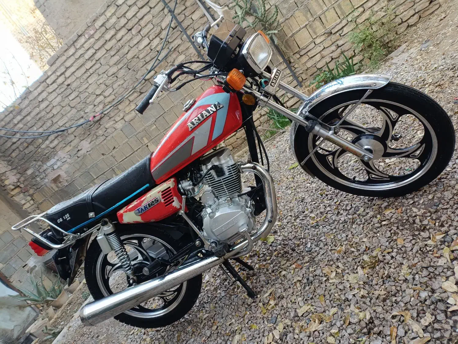 هوندا ۱۲۵|موتورسیکلت|اصفهان, شهرک صنعتی امیرکبیر (شاپور جدید)|دیوار