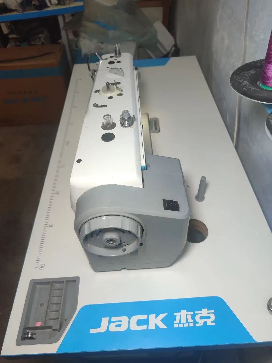 چرخ راسته|چرخ خیاطی و ریسندگی|قرچک, میرزائی شمالی|دیوار