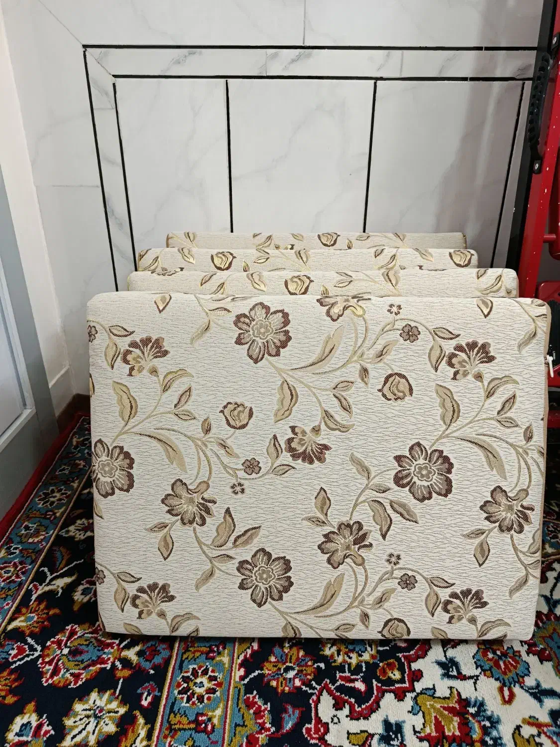 فروش پشتی مخطع کاملا نو و سالم|پشتی|نجف‌آباد, شیخ بهایی|دیوار