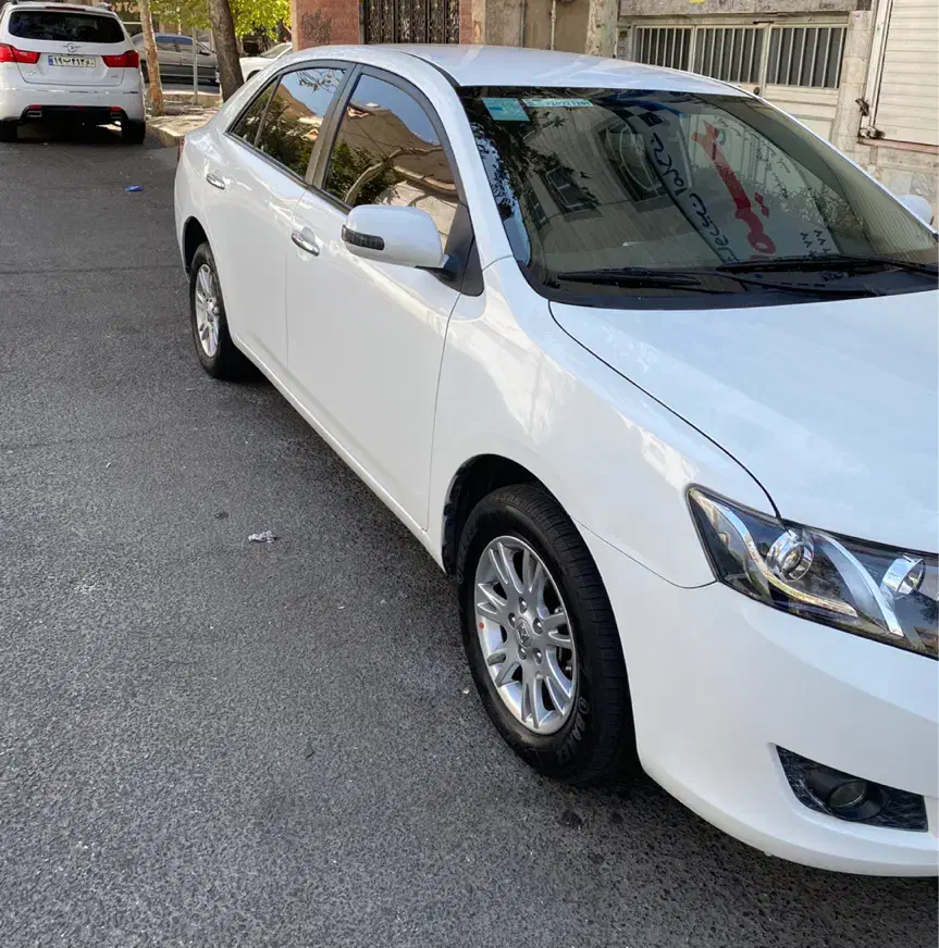 آریو مدل۹۸ دنده بیرنگ|خودرو سواری و وانت|تهران, تهرانپارس غربی|دیوار