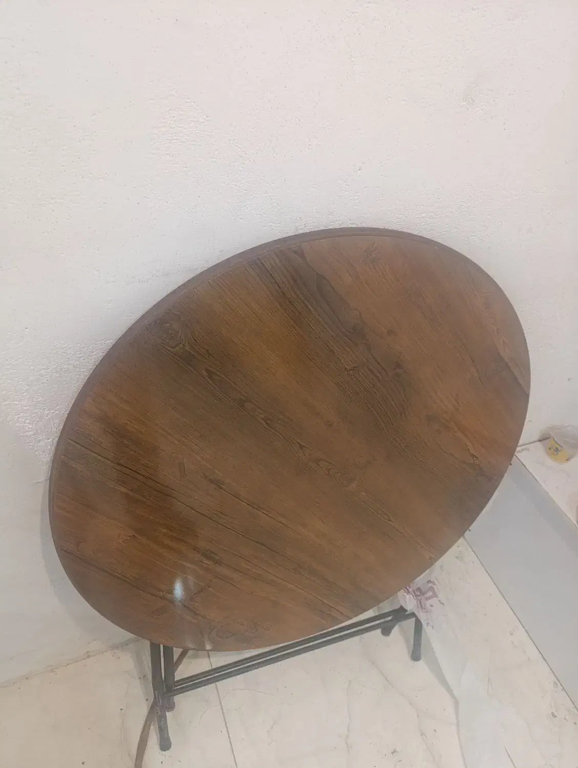 میز|میز و صندلی غذاخوری|رشت, شهرک صبا|دیوار