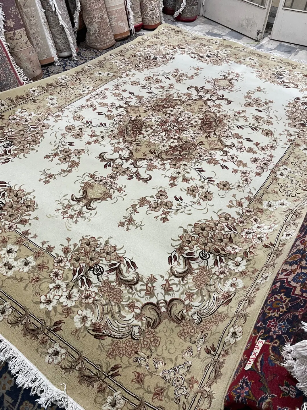 جفت فرش۹متری و یک تخته۶متری ماشینی یکجورکرم درحدنو|فرش|تهران, چوب تراش|دیوار