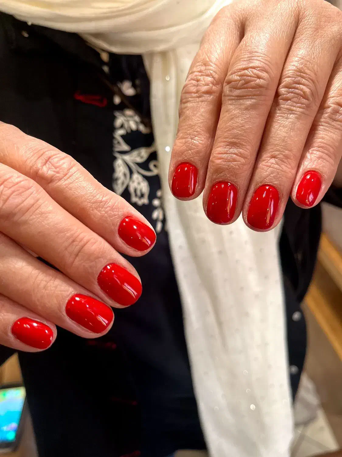 استخدام منشی در سالن زیبایی بانوان|استخدام اداری و مدیریت|تهران, هفت حوض|دیوار