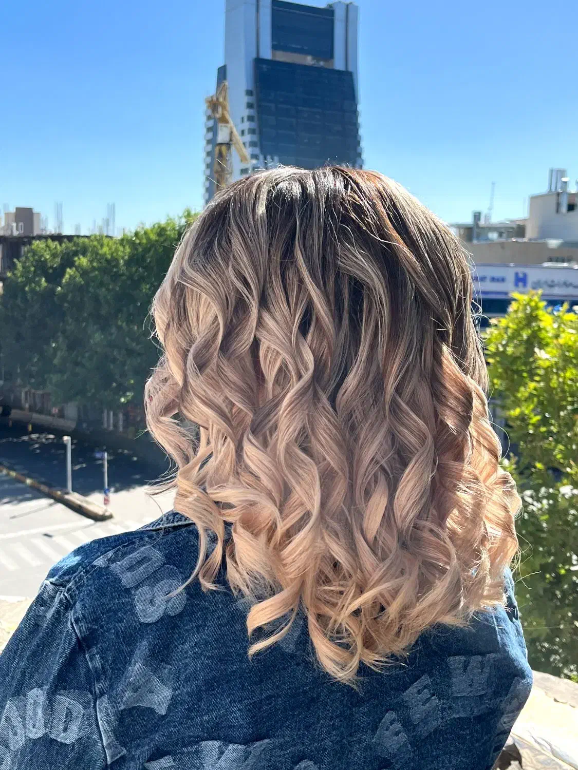 به موی بلوند برای مدل شنیون نیاز داریم|خدمات آرایشگری و زیبایی|قزوین, |دیوار