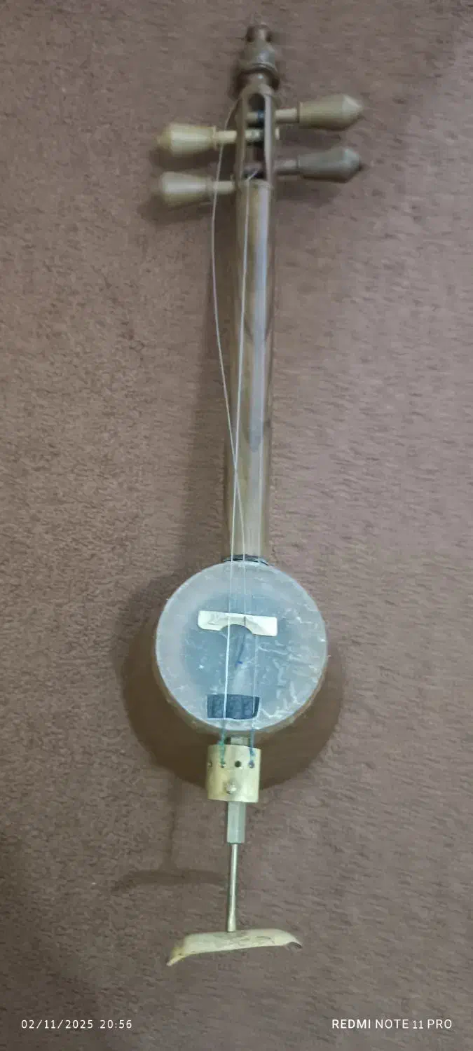 کمانچه لری|سازهای سنتی|سنندج, |دیوار