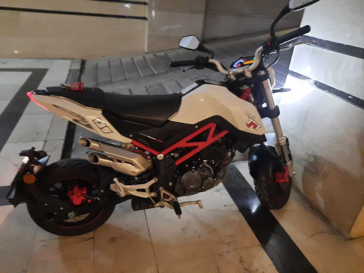 بنلی ۱۳۵|موتورسیکلت|تهران, مرزداران|دیوار