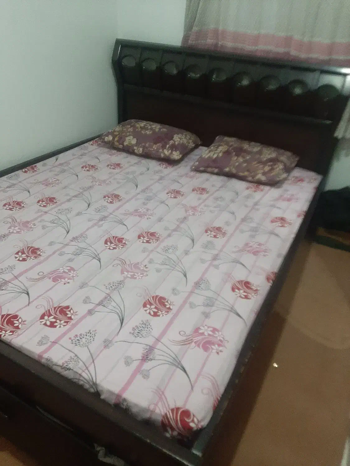 قاب تخت|تخت و سرویس خواب|تهران, هفده شهریور|دیوار