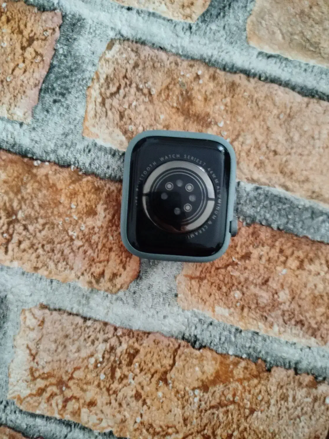 ساعت هوشمند|ساعت|گلبهار, شهر جدید گلبهار|دیوار