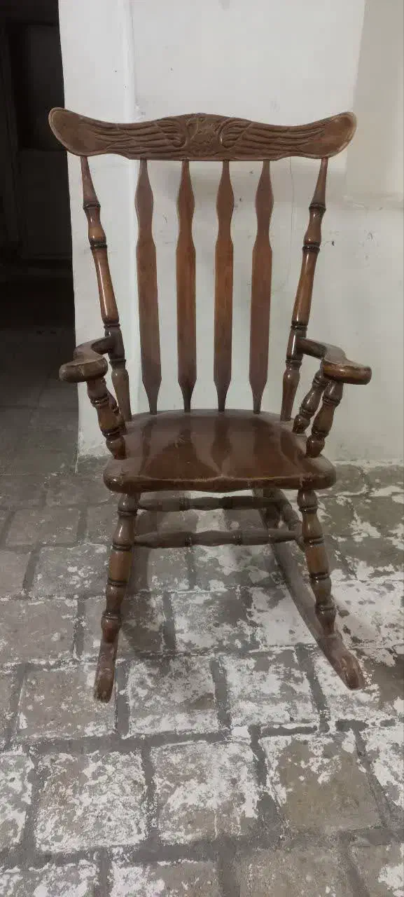 صندلی و ویترین چوبی|مبلمان خانگی و میز عسلی|کاشان, سلطان امیر احمد|دیوار