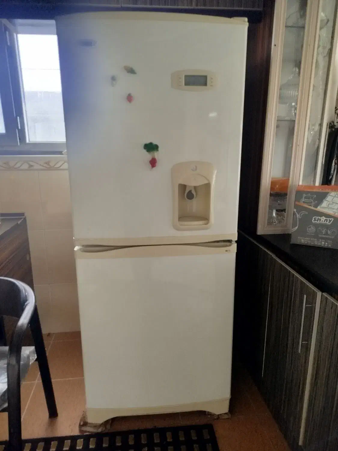 یک یخچال فریزر دو دره بدون برفک|یخچال و فریزر|پارس‌آباد, |دیوار