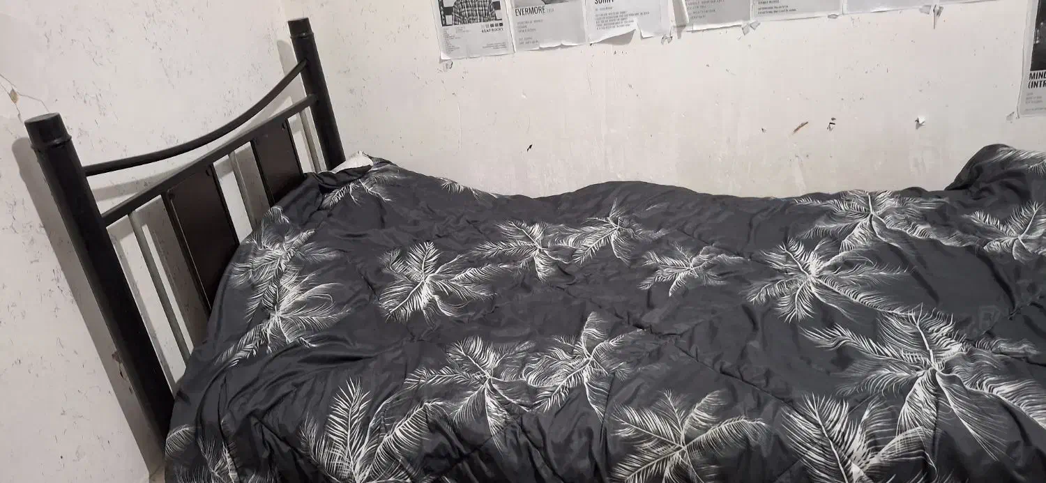 تخت فلزی دو طبقه|تخت و سرویس خواب|صدرا-فارس, فاز ۲|دیوار