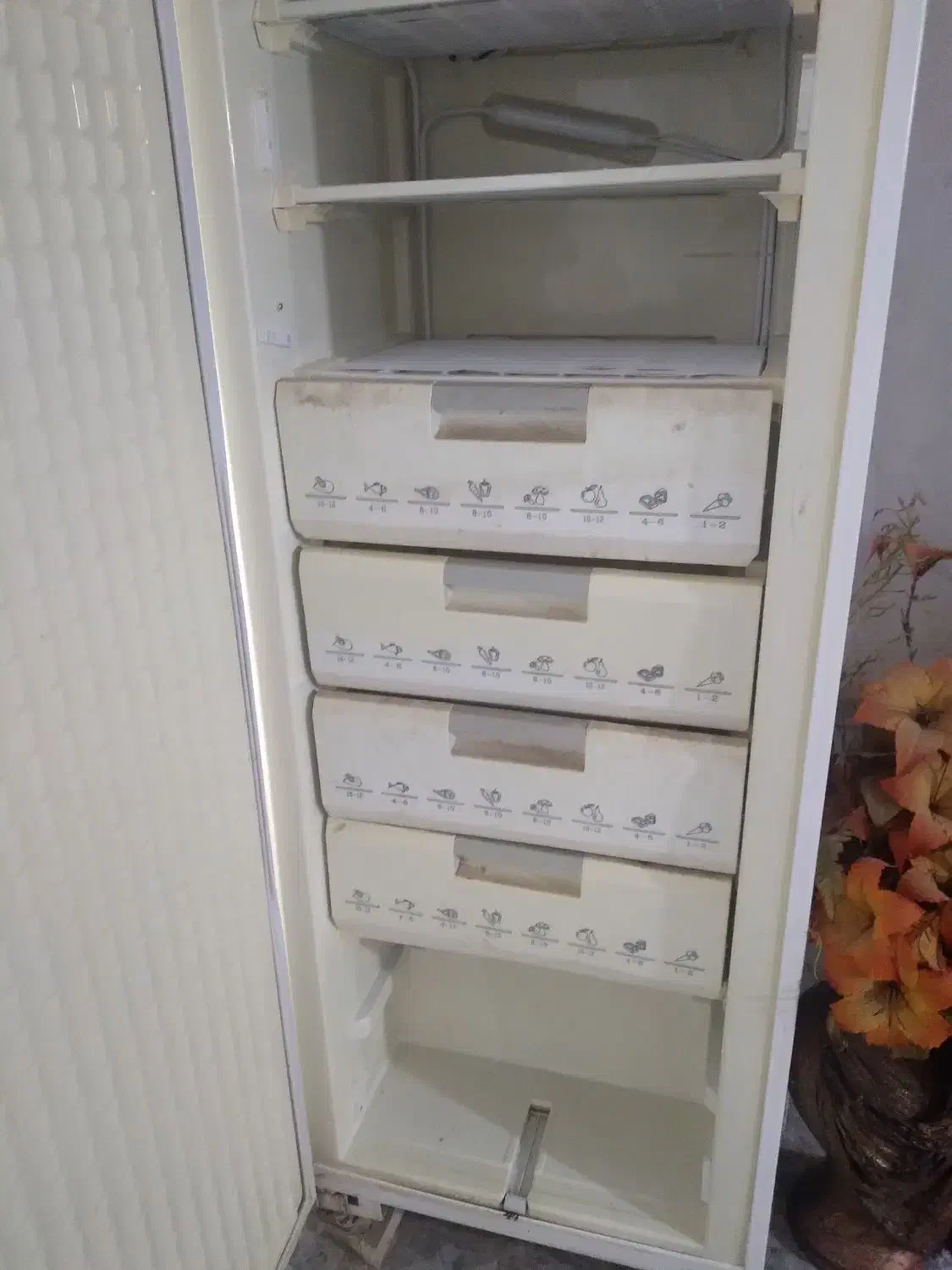 فریزرارج موتوردانفوس آلمان ۸طبقه|یخچال و فریزر|نیشابور, فردوسی جنوبی|دیوار