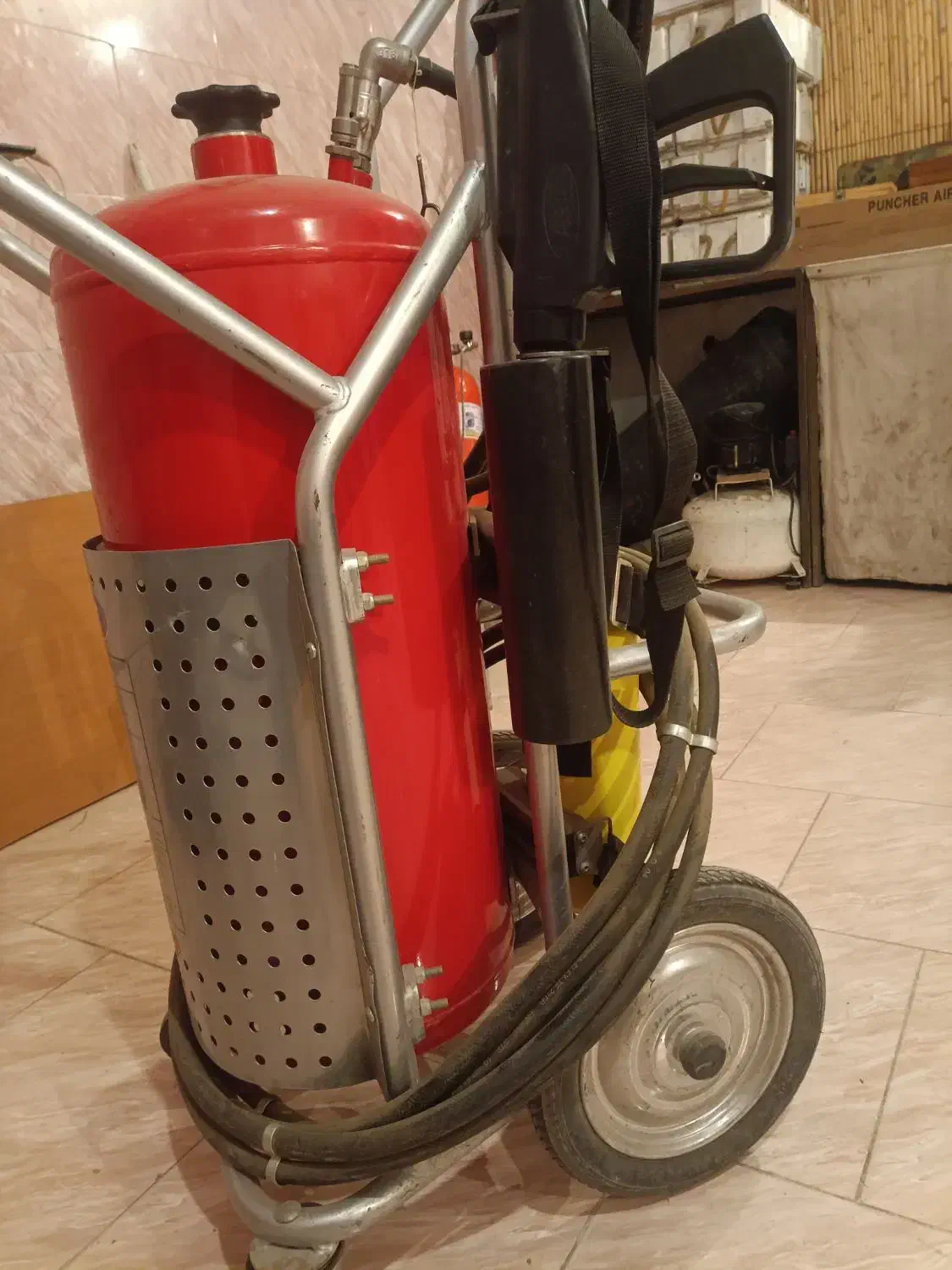 کپسول آتش نشانی آب وکف|مصالح و تجهیزات ساختمان|بافت, |دیوار