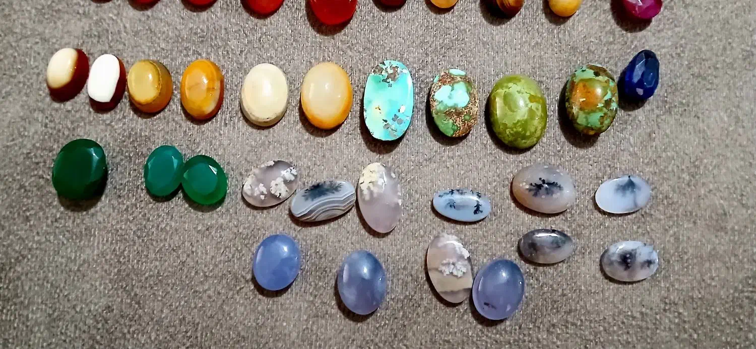 سنگ های اصل و قیمتی|جواهرات|رشت, کوی جام جم|دیوار