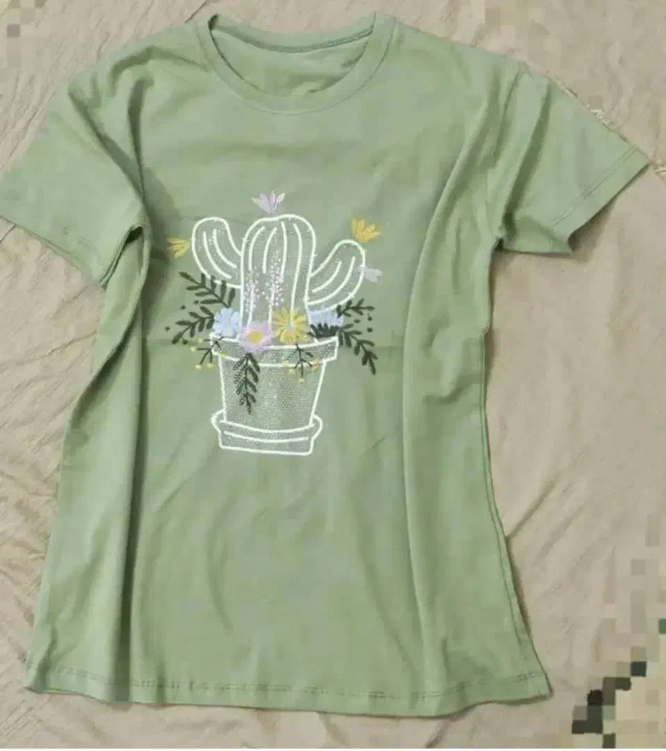 تیشرت کاکتوس|لباس|لار, |دیوار