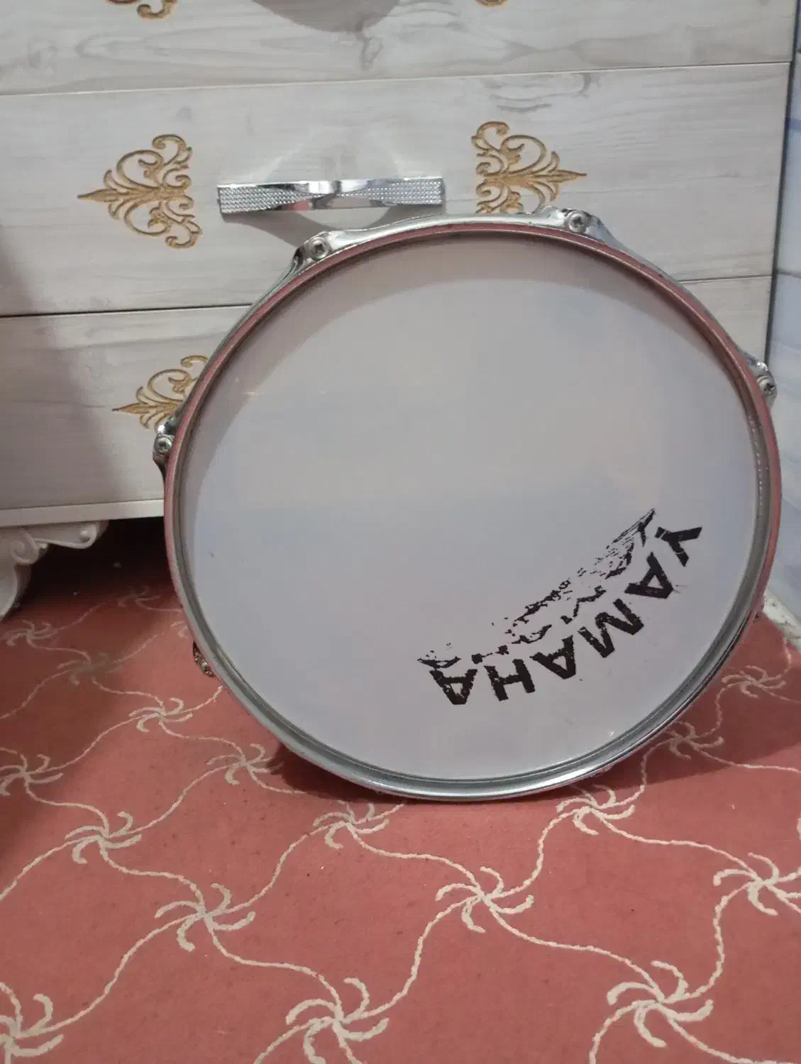 سایدرام یاماها|درام و پرکاشن|قم, وادی السلام|دیوار