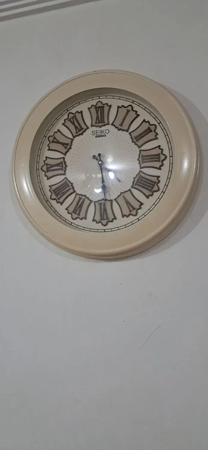 ساعت دیواری شیک وسالم|ساعت دیواری و تزئینی|رشت, جانبازان|دیوار