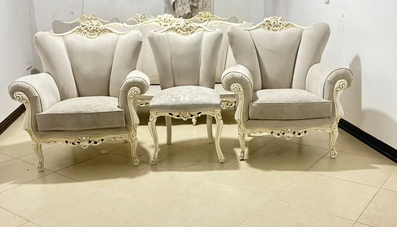 مبل کلاسیک در حد نو|مبلمان خانگی و میز عسلی|کرمان, |دیوار