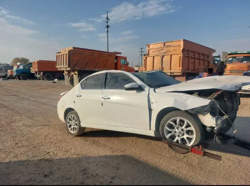 آیینه دنا اتومات تصادفی|قطعات یدکی و لوازم جانبی|قم, دانش|دیوار