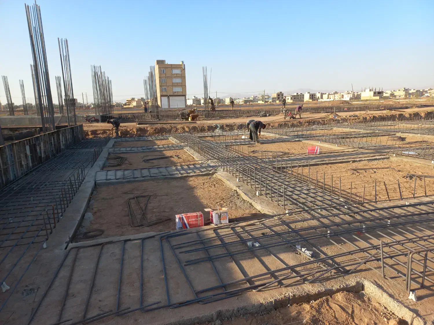 ارماتور بند.قالب بند.|استخدام معماری، عمران و ساختمانی|قزوین, |دیوار