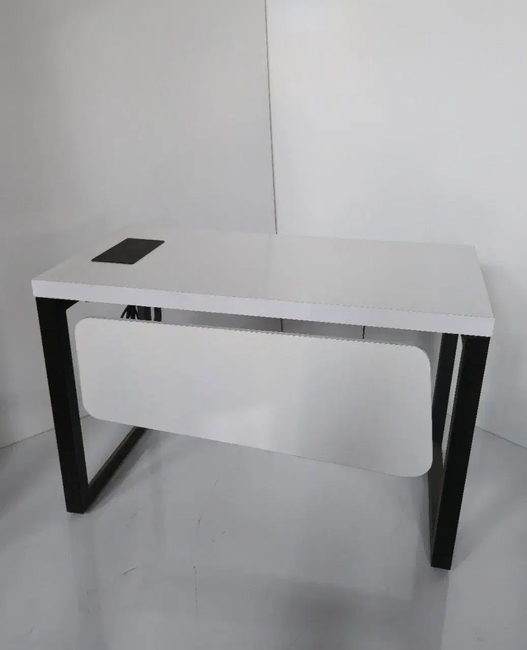 میز اداری مدرن|مبلمان اداری|مشکیندشت, |دیوار