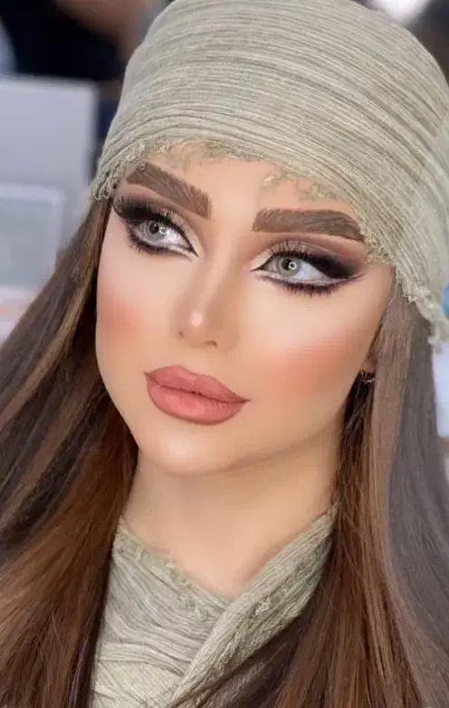 میکاپ و شنیون کاشت ناخن و کاشت مژه|خدمات آرایشگری و زیبایی|اهواز, کوی باهنر|دیوار