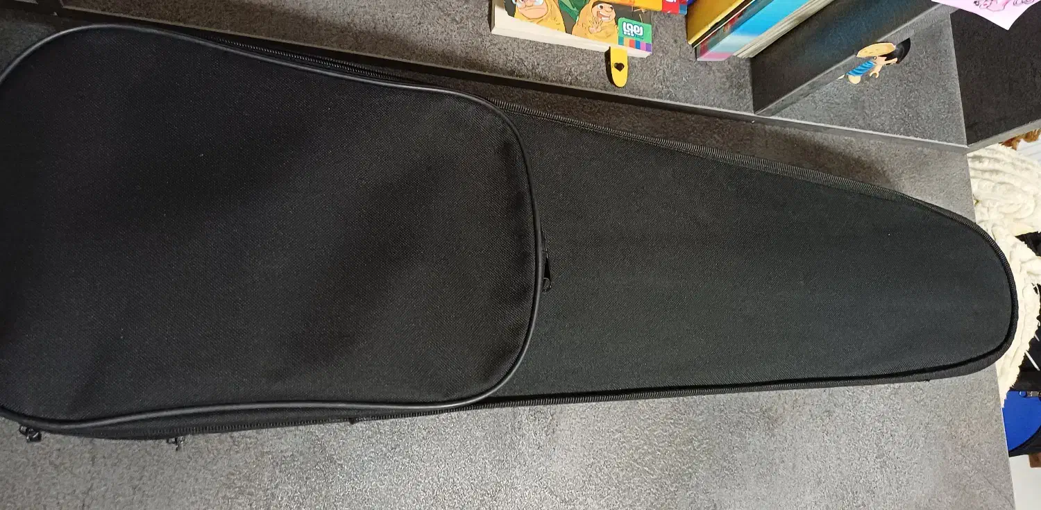 ویولن ۲/۴در حد نو|ویولن|لاهیجان, قیام|دیوار