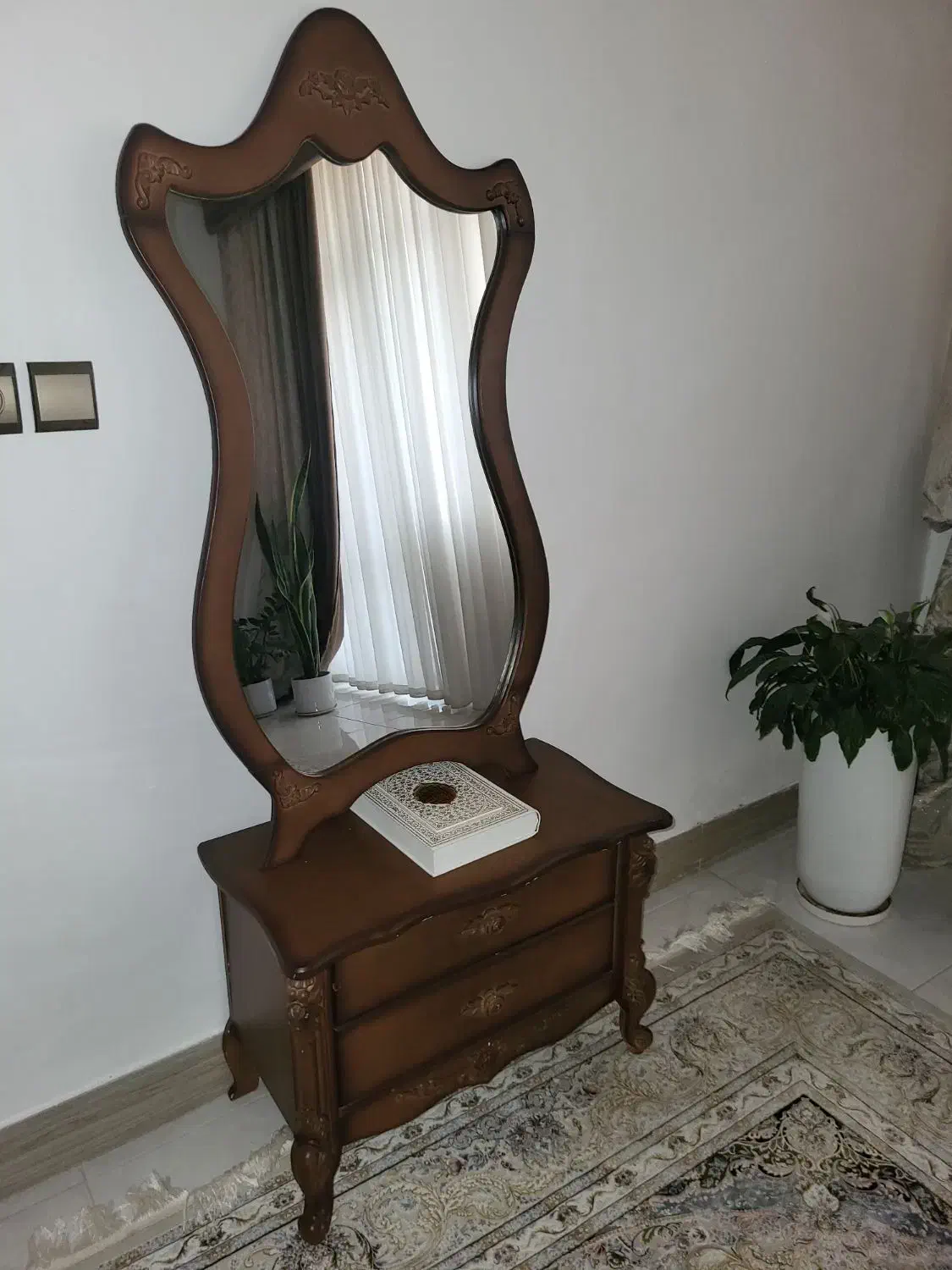 میز ایینه کنسول چوبی|بوفه، ویترین، کنسول|اصفهان, بهارستان|دیوار