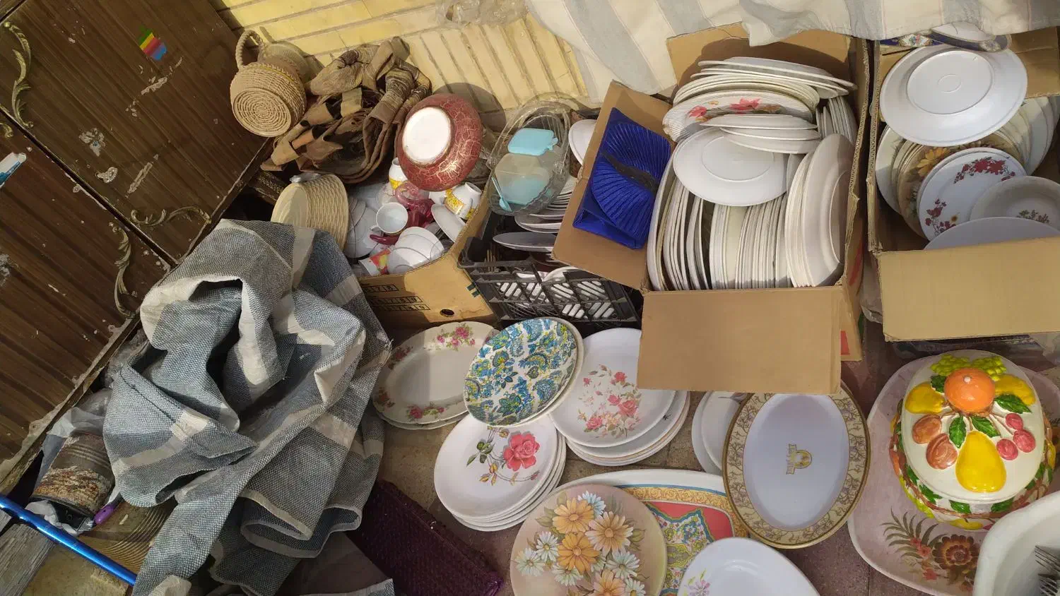 ظروف قدیمی ملامین لعابی و|ظروف سرو و پذیرایی|شیراز, پودنک|دیوار