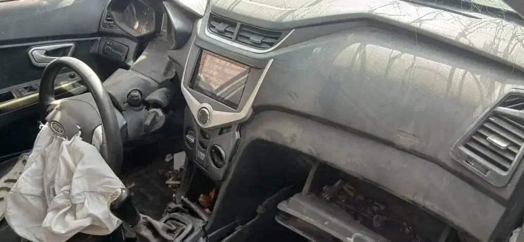 ام وی ام 315مدل 95تصادفی|خودرو سواری و وانت|شاهین‌شهر, دهخدا|دیوار